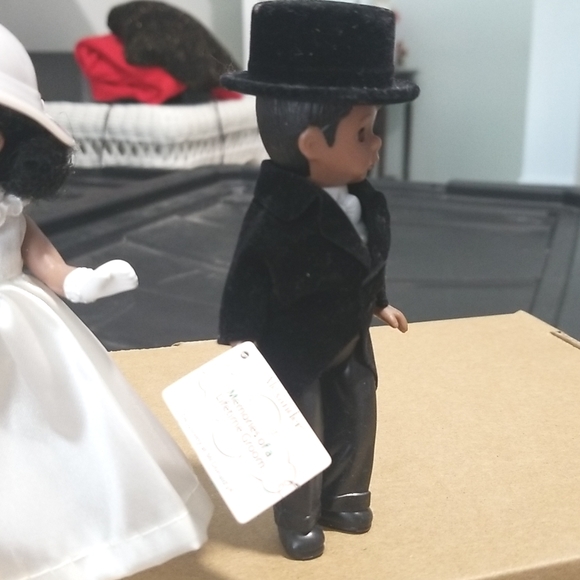 Madam Alexander bundle Three Wedding dolls - Picture 4 of 8